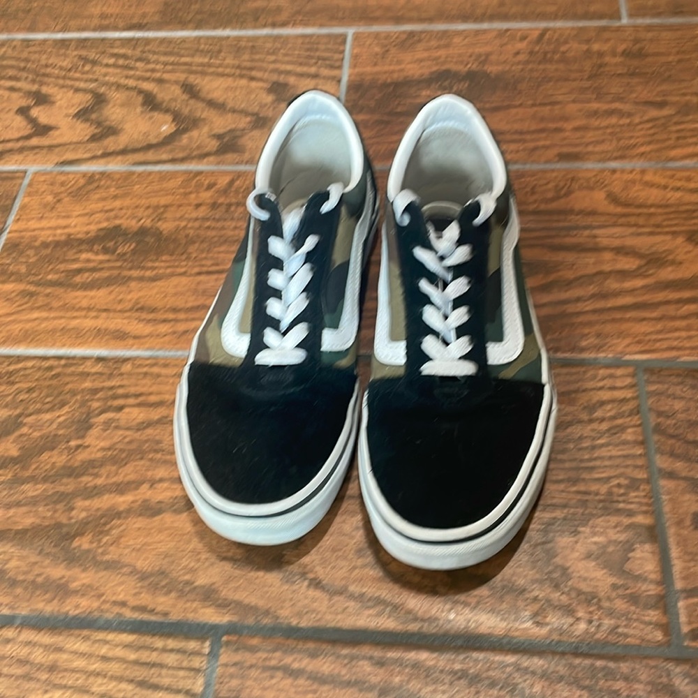 Vans skateboard shoes size 7.5